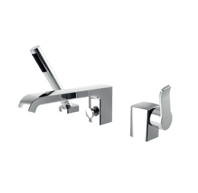 Bathtub rim mounted mixer